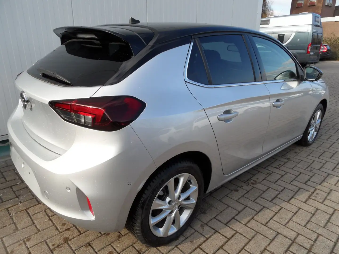 Opel Corsa 1,2 Elegance+Sitzhzg+Kamera+LED+Automatik Zilver - 2