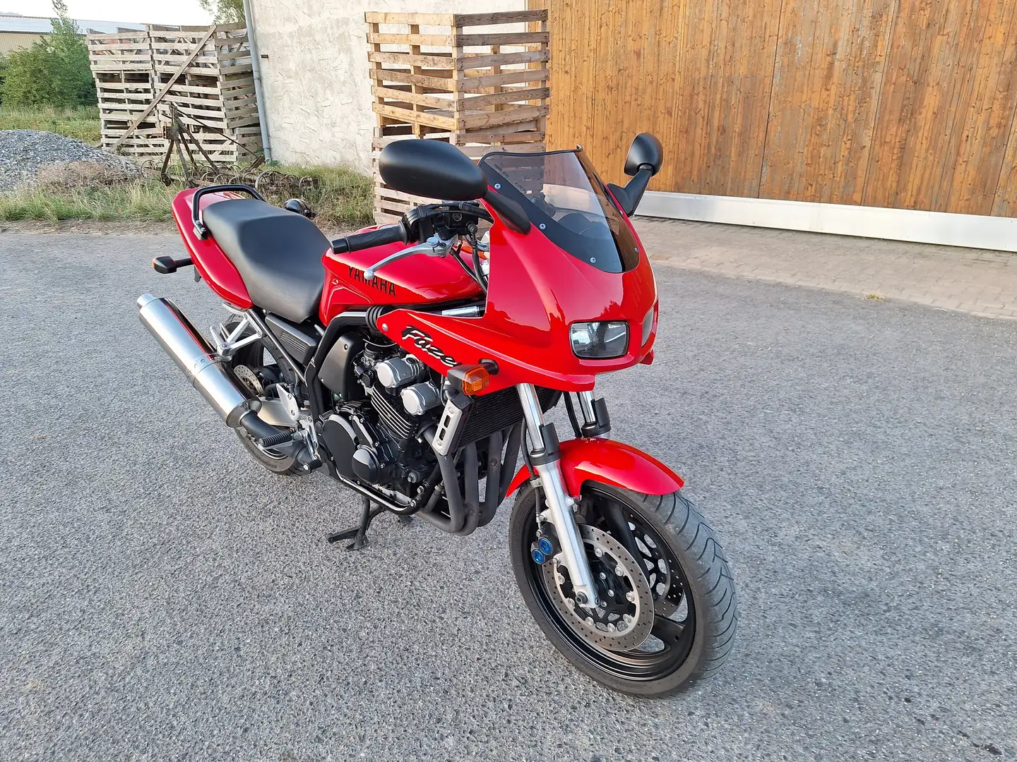 Yamaha FZS 600 Fazer, sehr guter Originalzustand Czerwony - 1