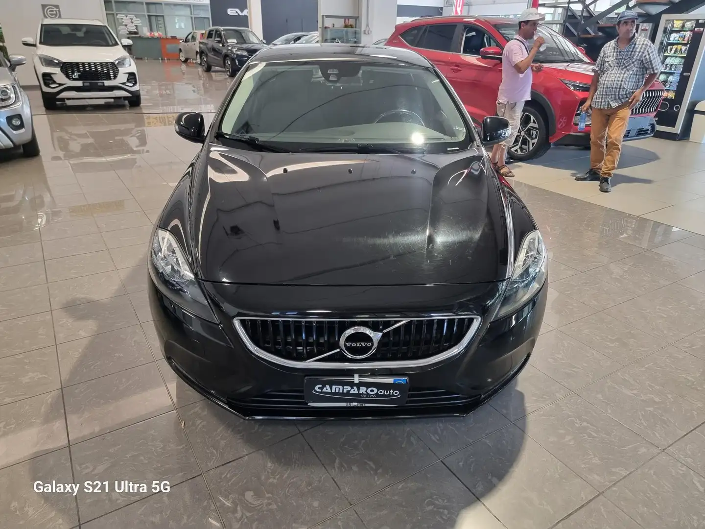 Volvo V40 2.0 d2 Business my17 KM 83000 OK NEOPATENTATI Negro - 2
