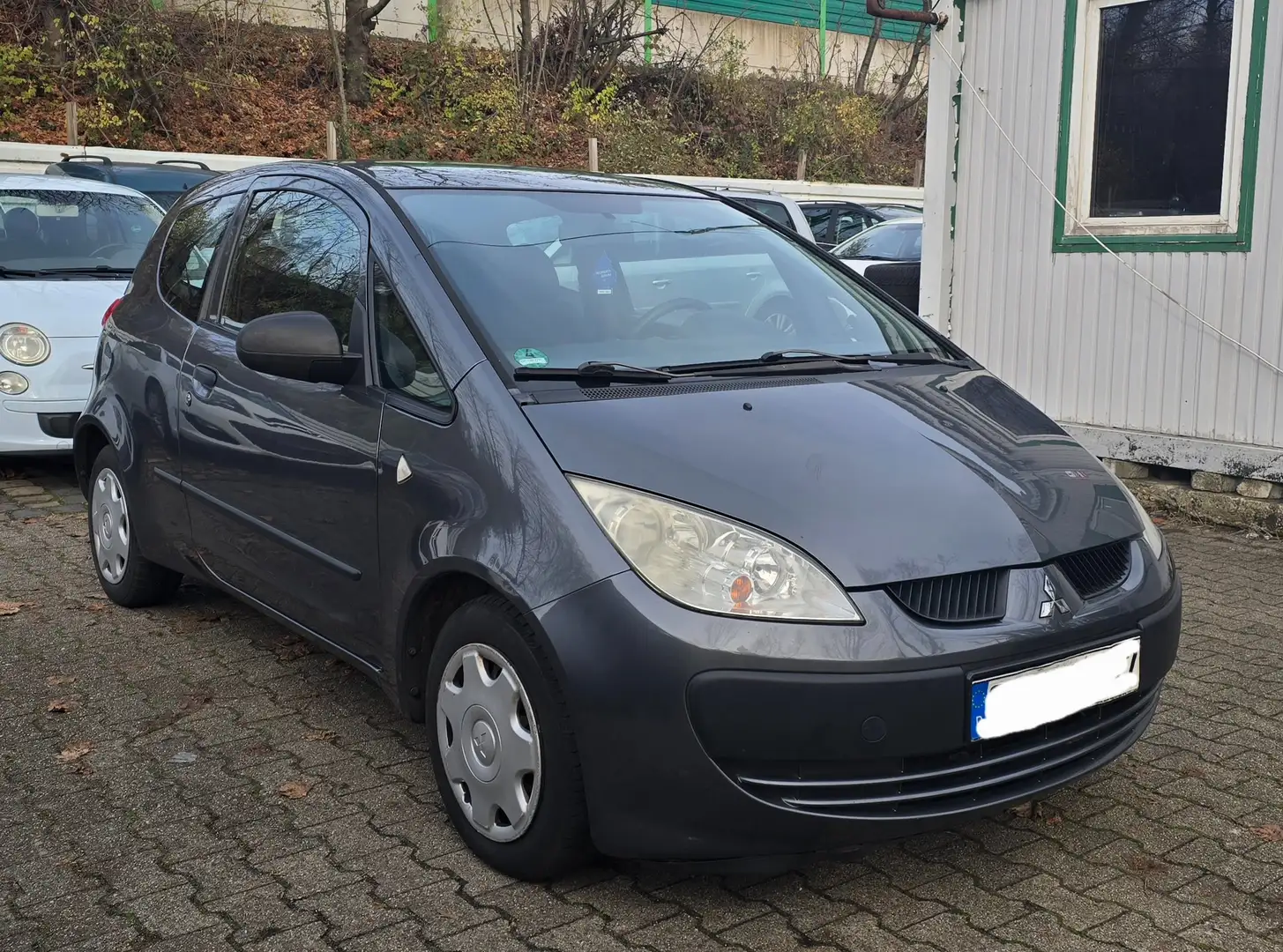 Mitsubishi Colt 1.1 Inform,Euro 4,Klima. Grau - 2