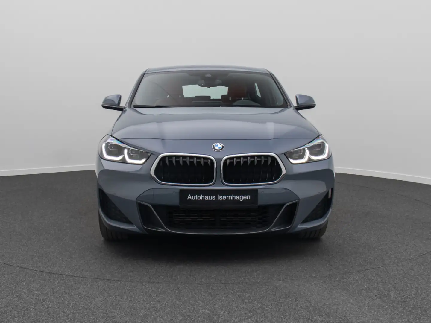 BMW X2 xD20i M Sport Parkassist HUD DAB HiFi Komfort Gris - 2