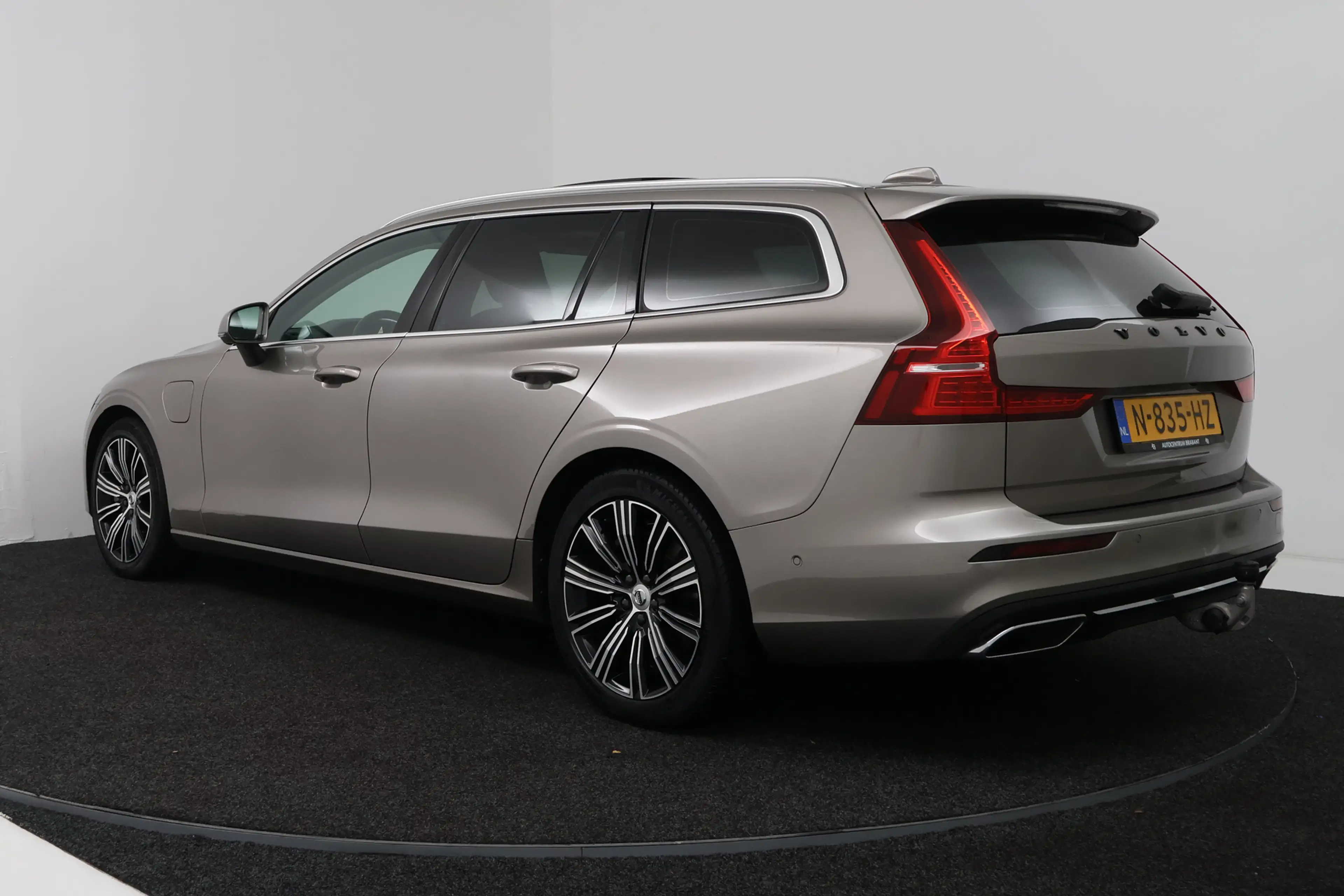 Volvo V60 2.0 T6 Recharge AWD Inscription (PANORAMADAK, TREK — photo 5