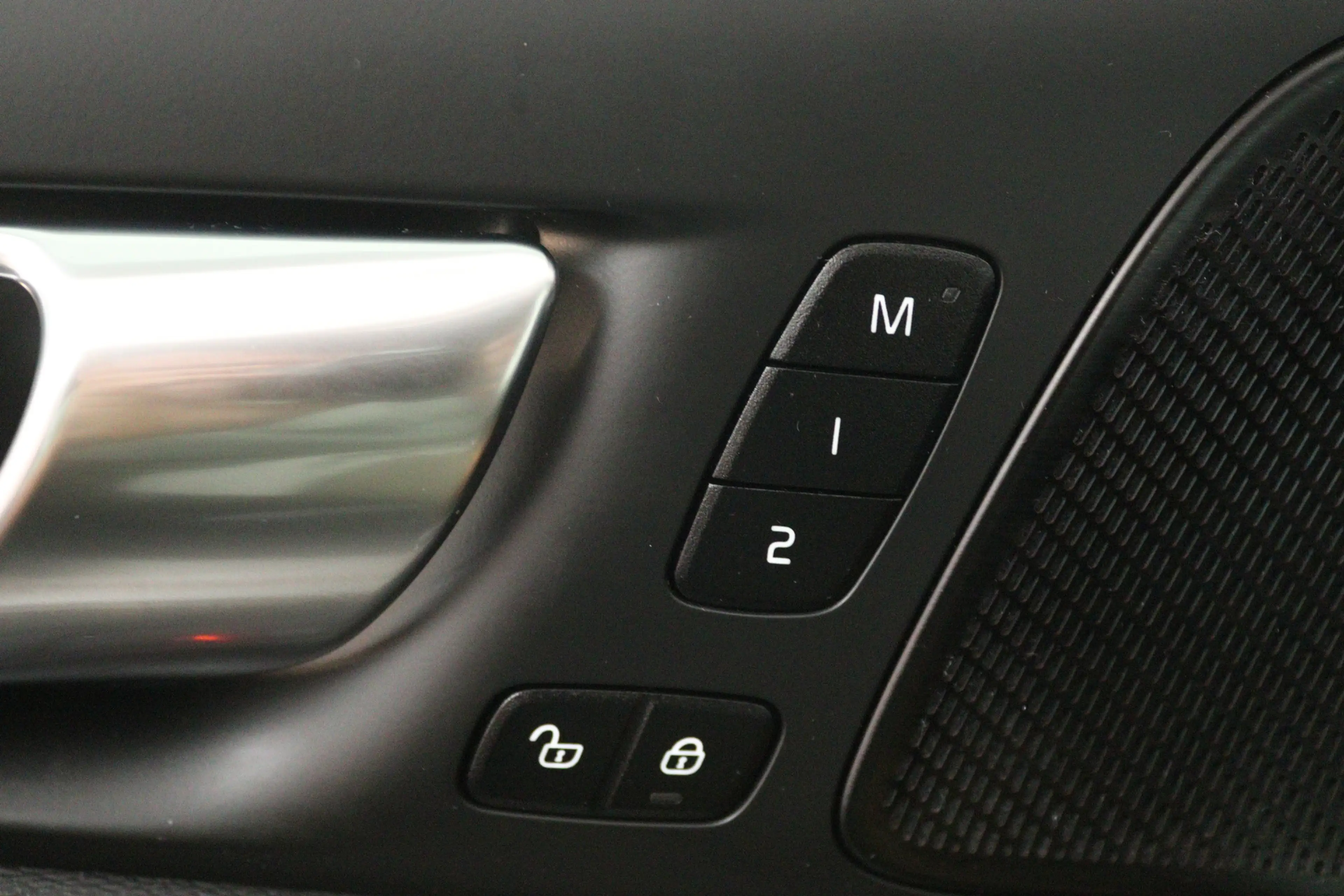 Volvo V60 2.0 T6 Recharge AWD Inscription (PANORAMADAK, TREK — photo 16