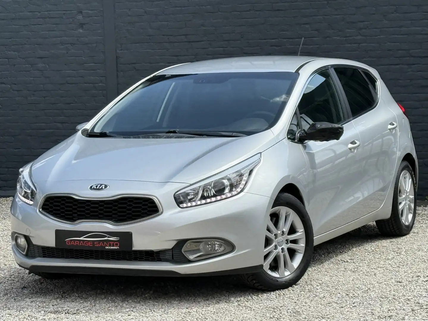 Kia Ceed / cee'd 1.6 CRDi Easy /Navi/A.c/Caméra/Led/Marchand-Pro/ Gri - 1
