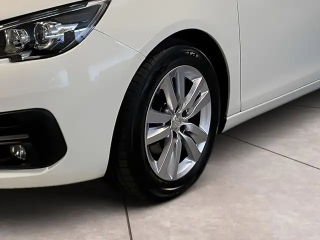 Peugeot 308 view 15