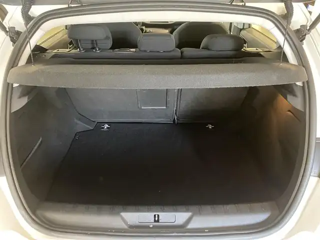 Peugeot 308 view 8