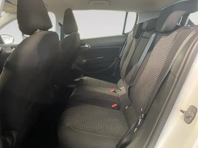 Peugeot 308 view 7