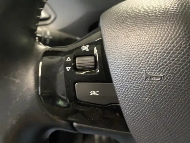 Peugeot 308 view 12