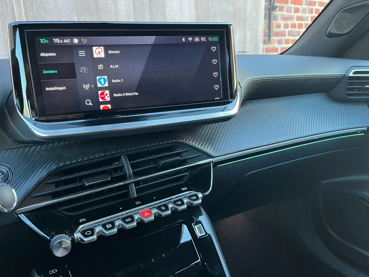 Peugeot 2008 EAT8 GT Led Keyless Carplay Navi 360° Dodehoek 35