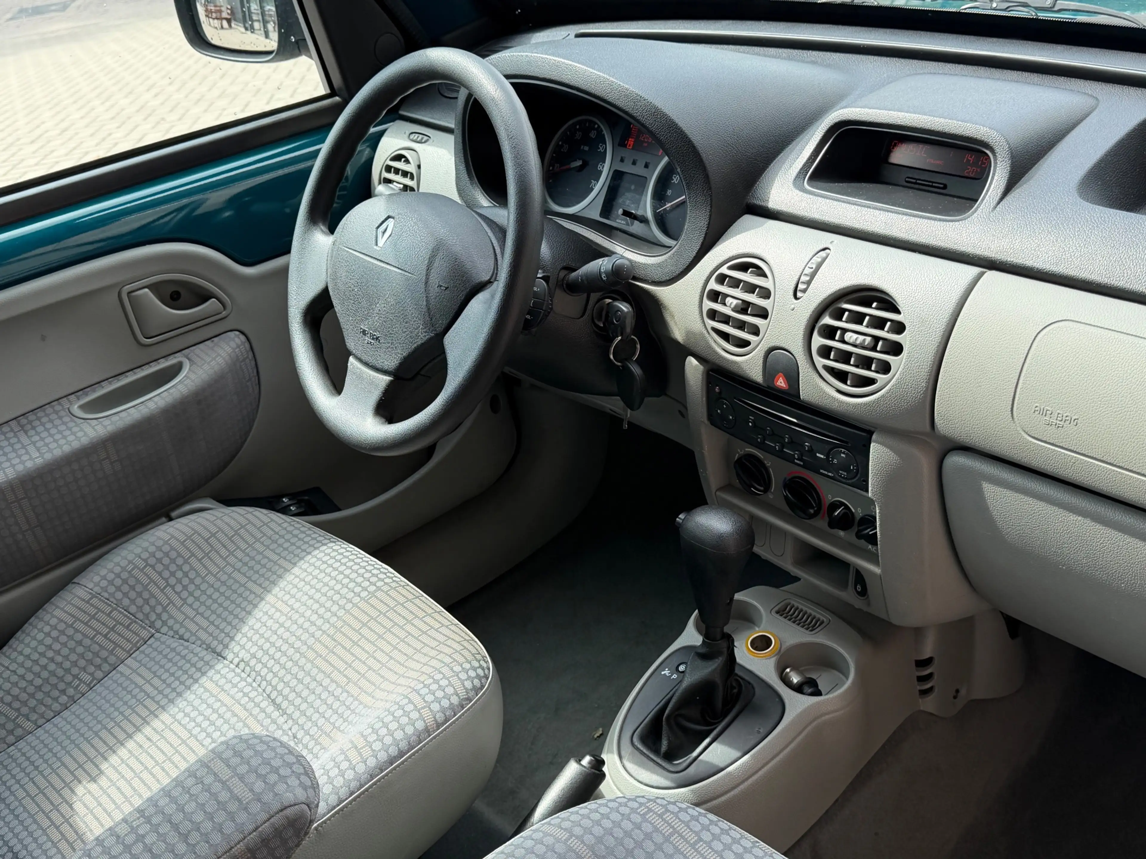 Renault Kangoo 1.6-16V Privilège / ROLSTOEL VERVOER / BIERMAN — photo 6
