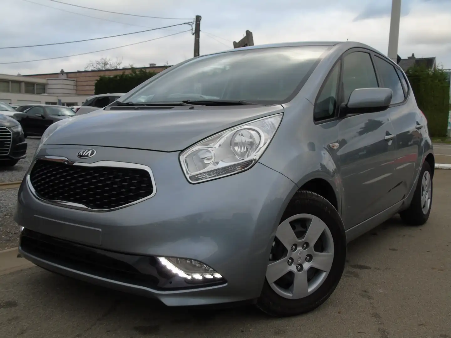 Kia Venga 1.6 CVVT Dream-Team Edition**Slechts 4.700 Km* Gris - 1