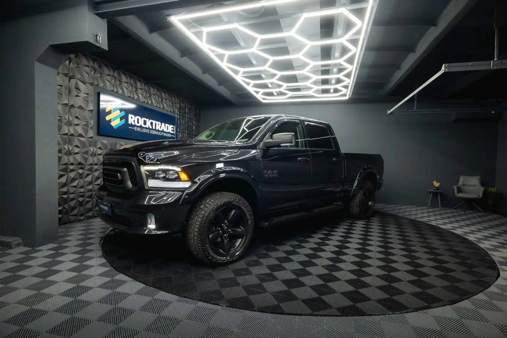 Dodge RAM 5.7 V8 HEMI 4x4 Offroad Night LONGBED *LPG* Noir - 1