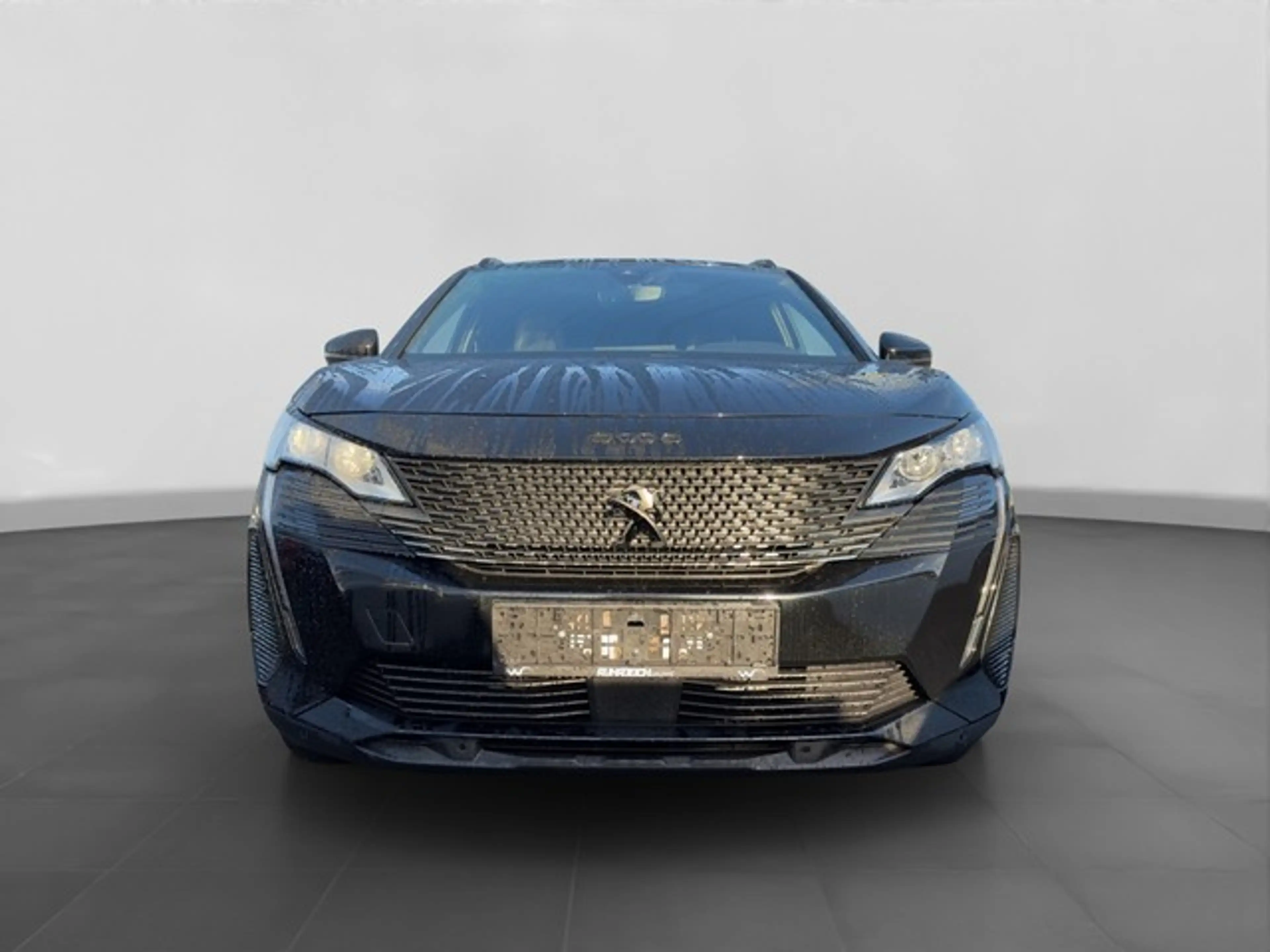 Peugeot 5008 Hybrid 136 GT, Pano, Black Paket — photo 6