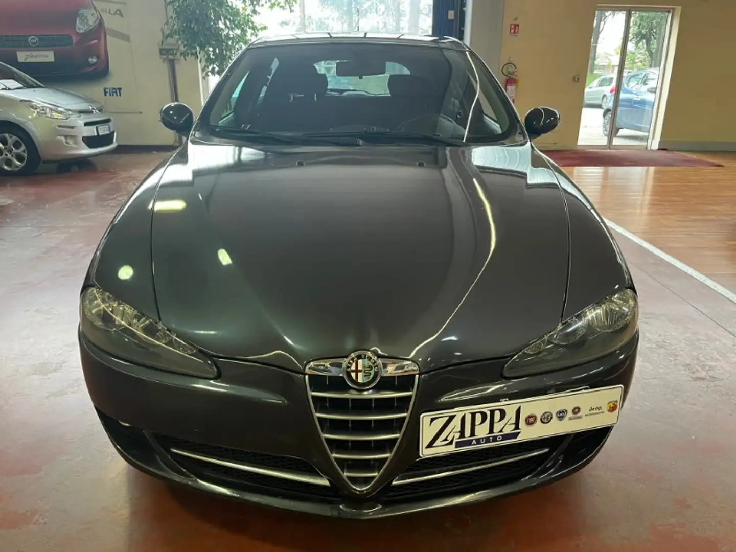 Alfa Romeo 147 5 Porte 1.9 JTD Progression Grigio - 2