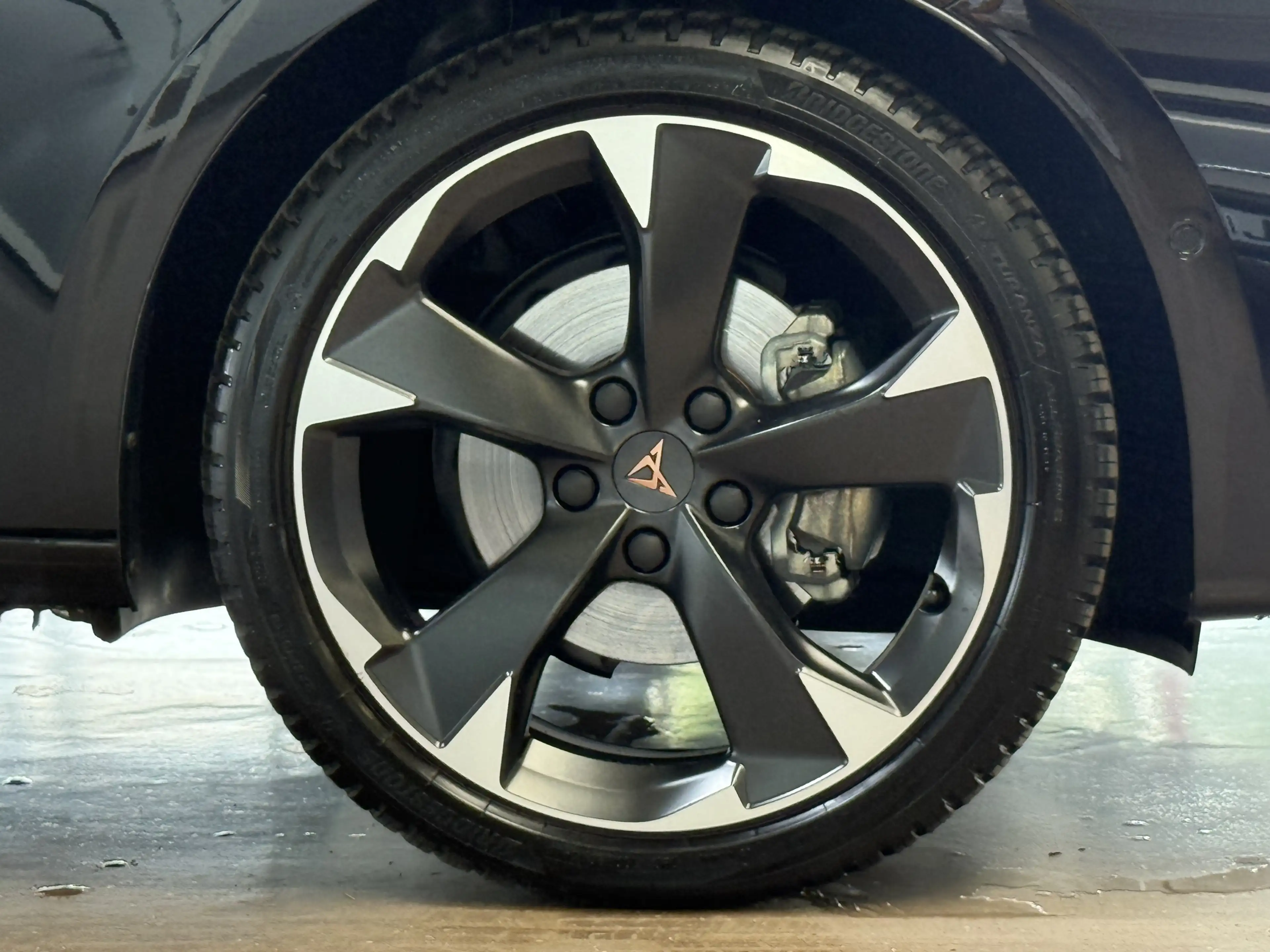 CUPRA Leon ST 1.5 eTSI DSG Matrix AHK Pano Dynamic GJR — photo 9