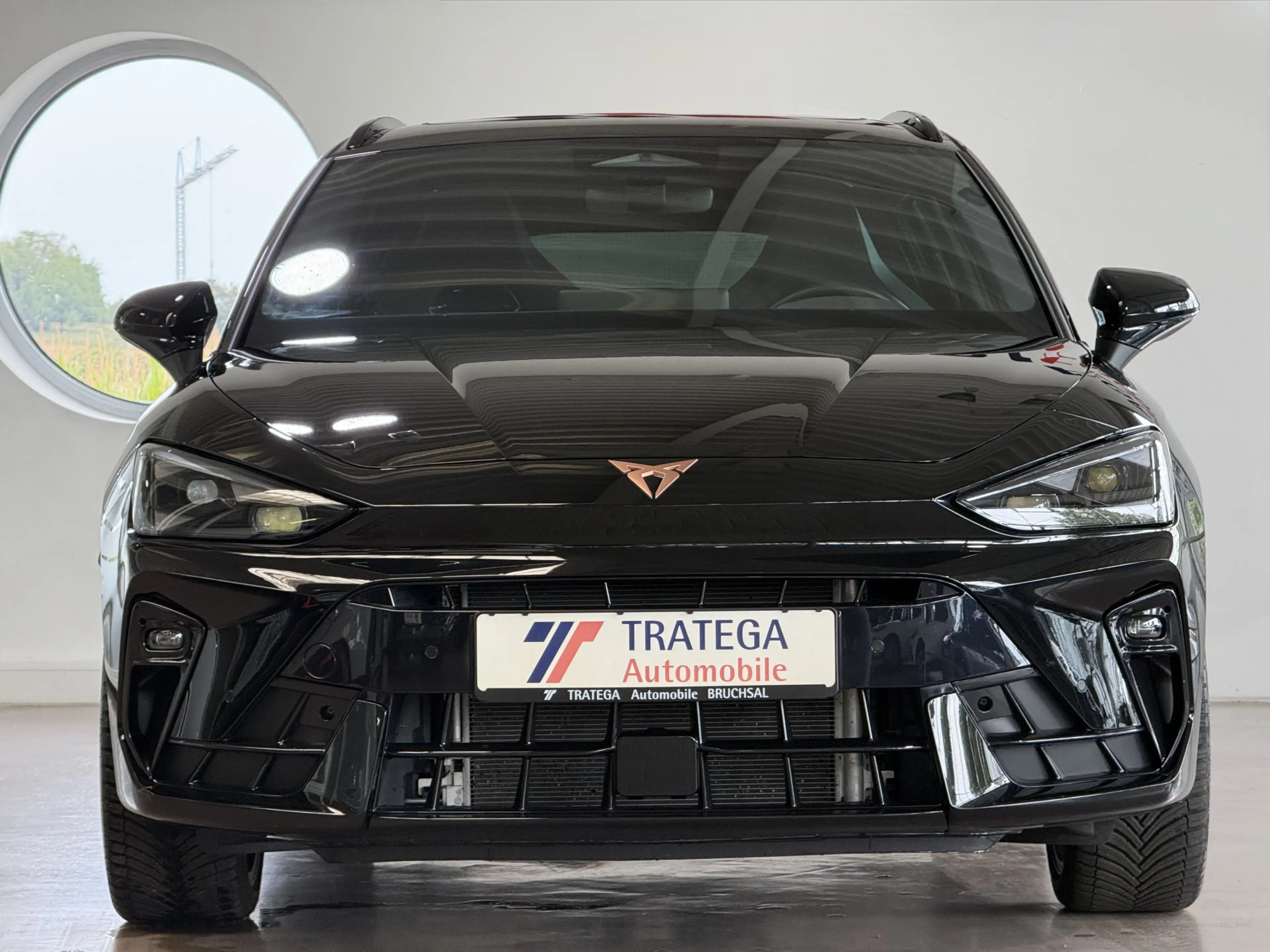 CUPRA Leon ST 1.5 eTSI DSG Matrix AHK Pano Dynamic GJR — photo 2