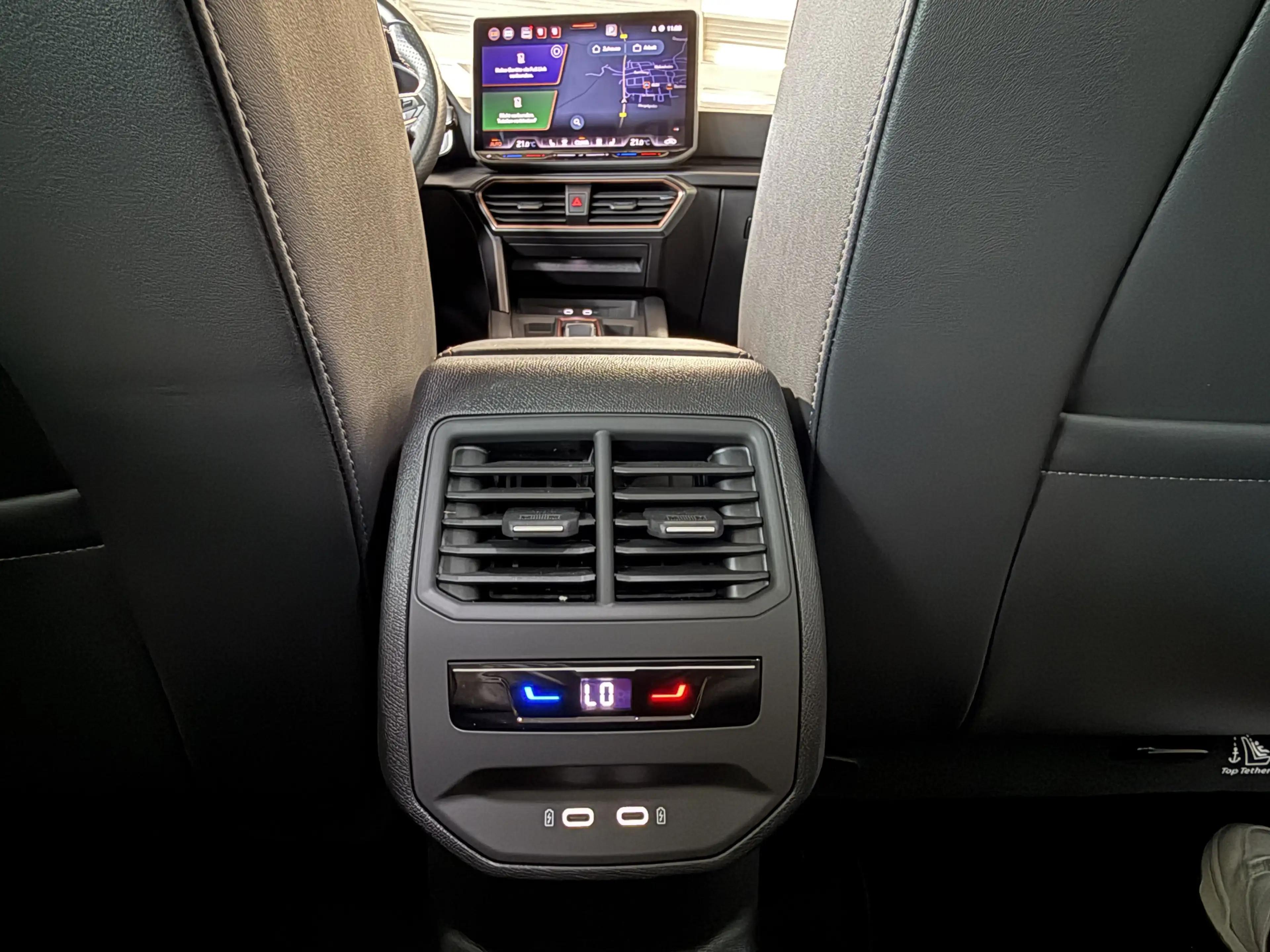 CUPRA Leon ST 1.5 eTSI DSG Matrix AHK Pano Dynamic GJR — photo 22