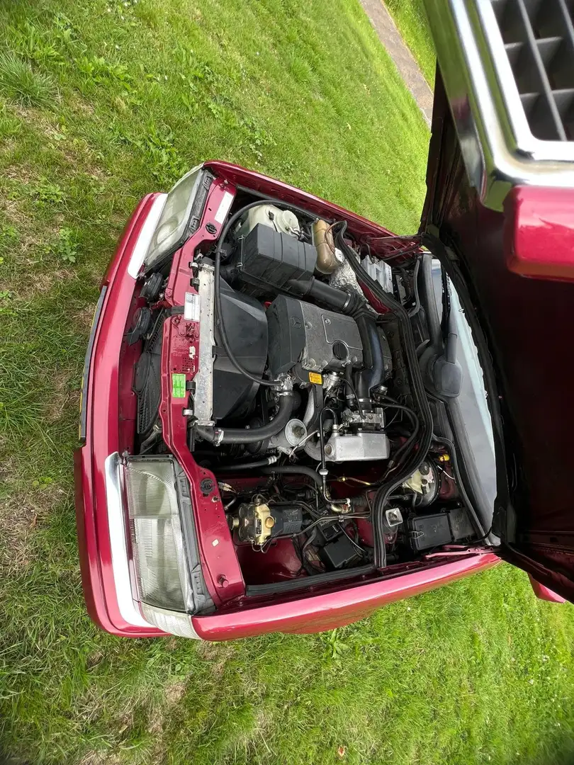 Mercedes-Benz 200 200 E Rood - 1
