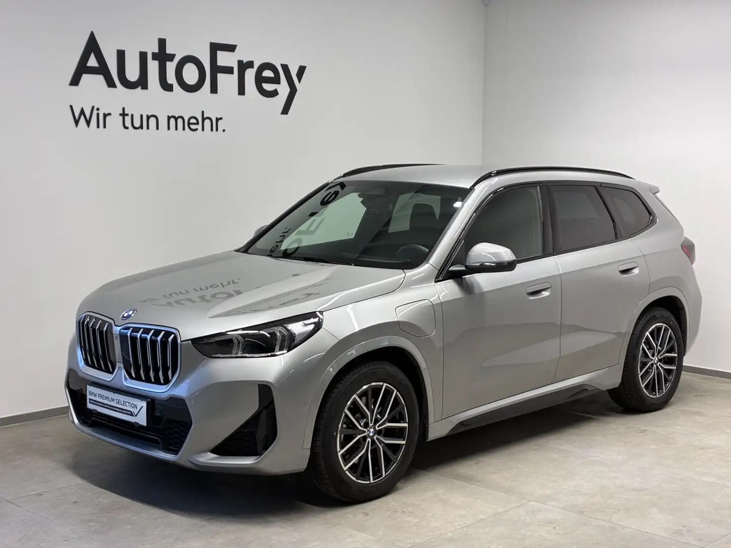 BMW X1 xDrive25e Silber - 1