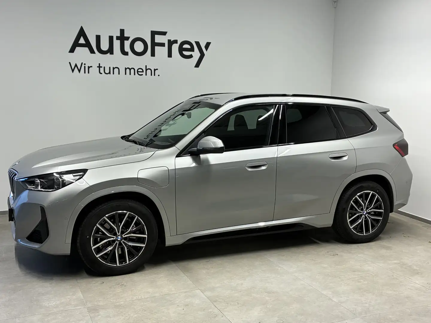 BMW X1 xDrive25e Silber - 2