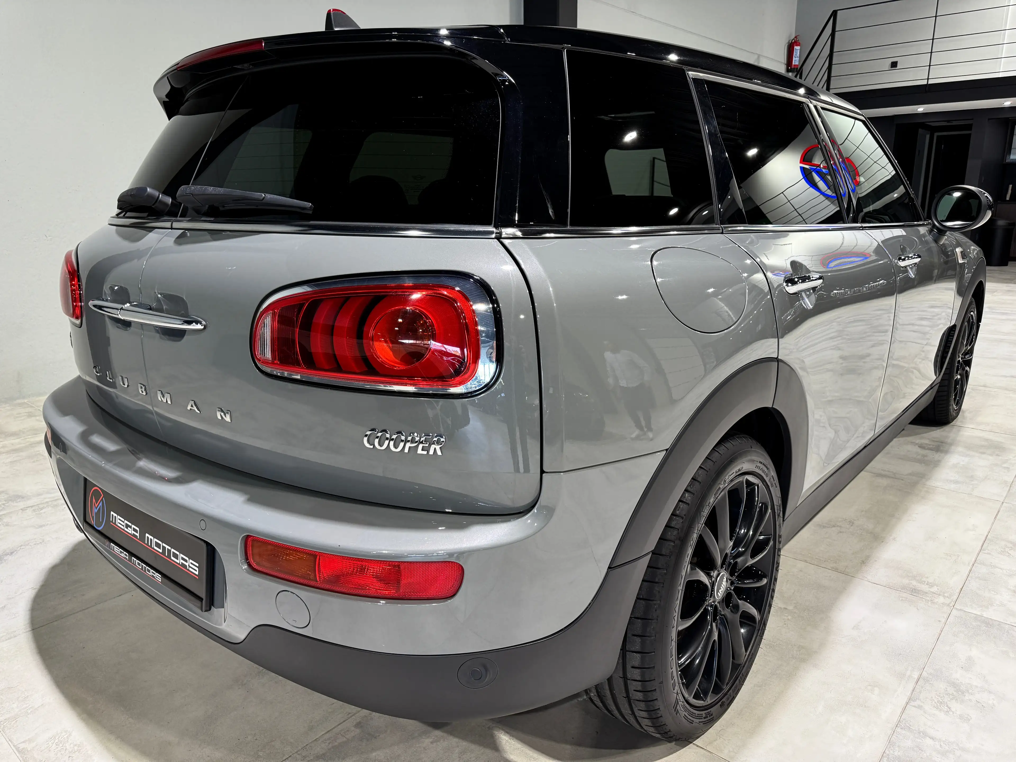 MINI Cooper Clubman 1.5i TURBO 136CV NARDO T.PANO NAVi XENON LED KEYLS — photo 4