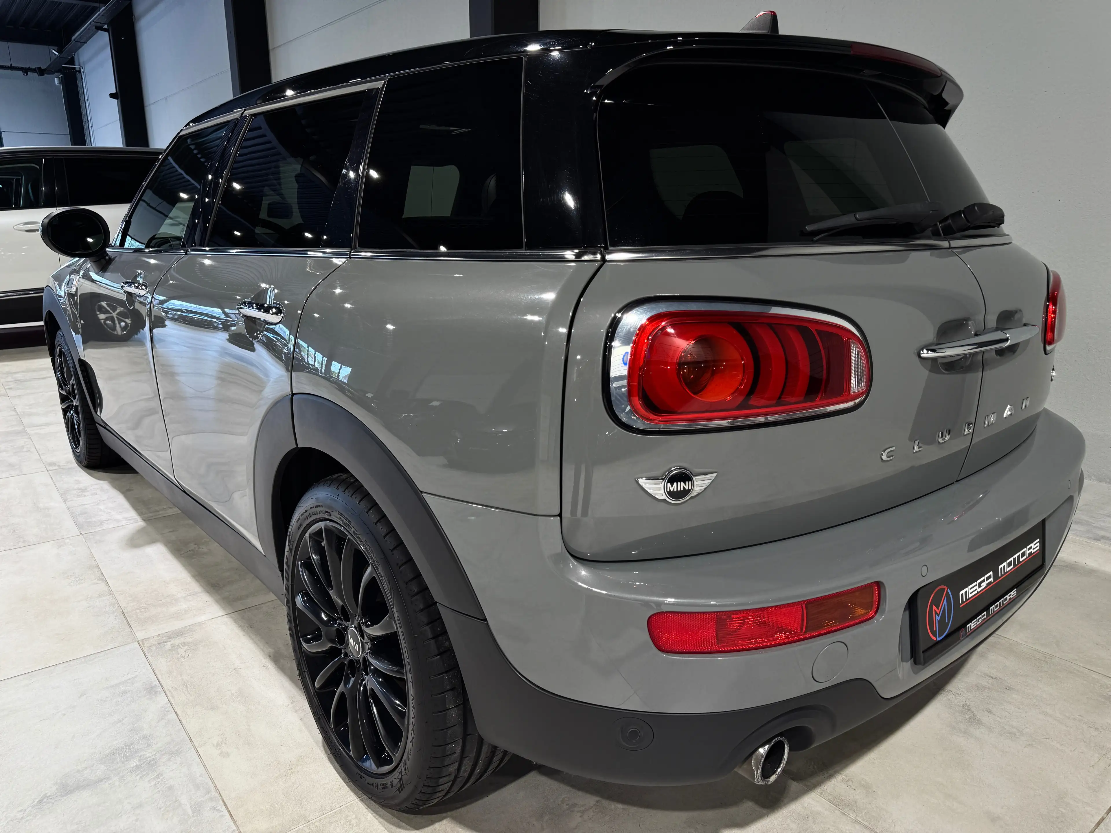 MINI Cooper Clubman 1.5i TURBO 136CV NARDO T.PANO NAVi XENON LED KEYLS — photo 2