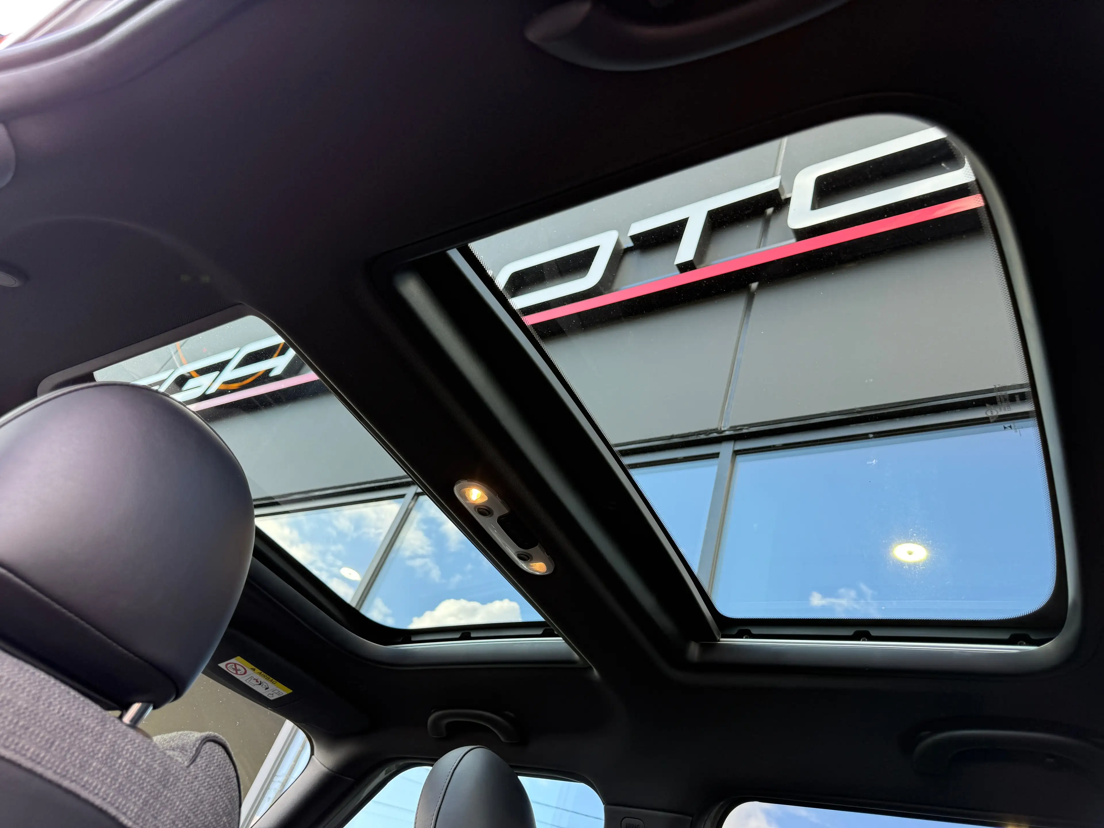 MINI Cooper Clubman 1.5i TURBO 136CV NARDO T.PANO NAVi XENON LED KEYLS — photo 13