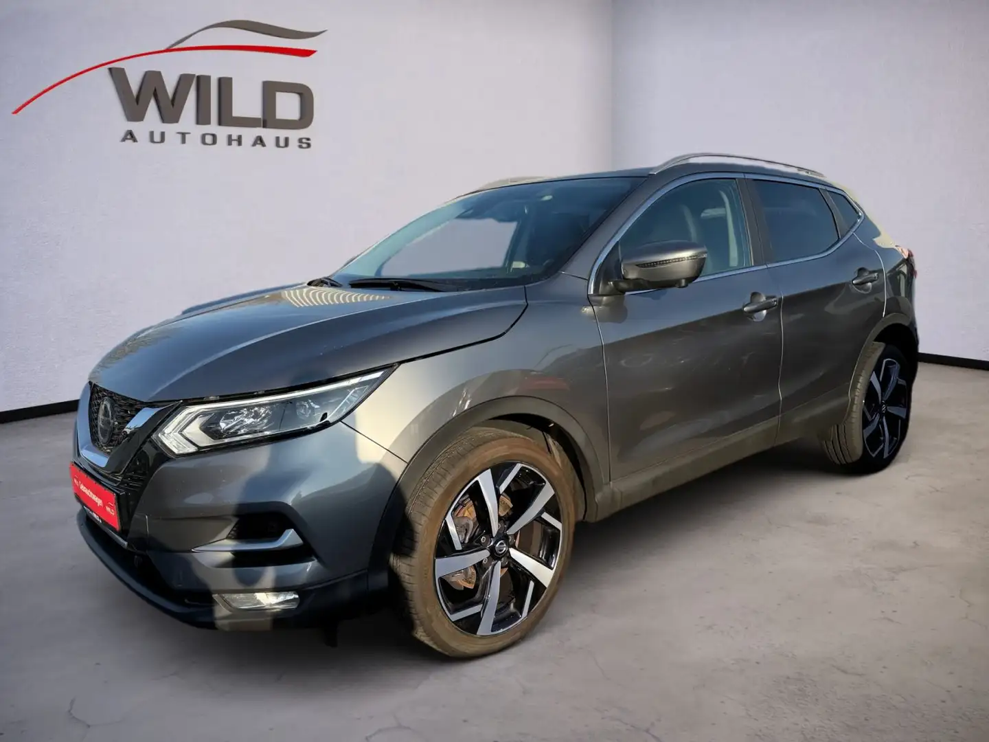 Nissan Qashqai 1.3 DIG-T Akari, SHZ, Pano-Dach, Leder Grau - 2