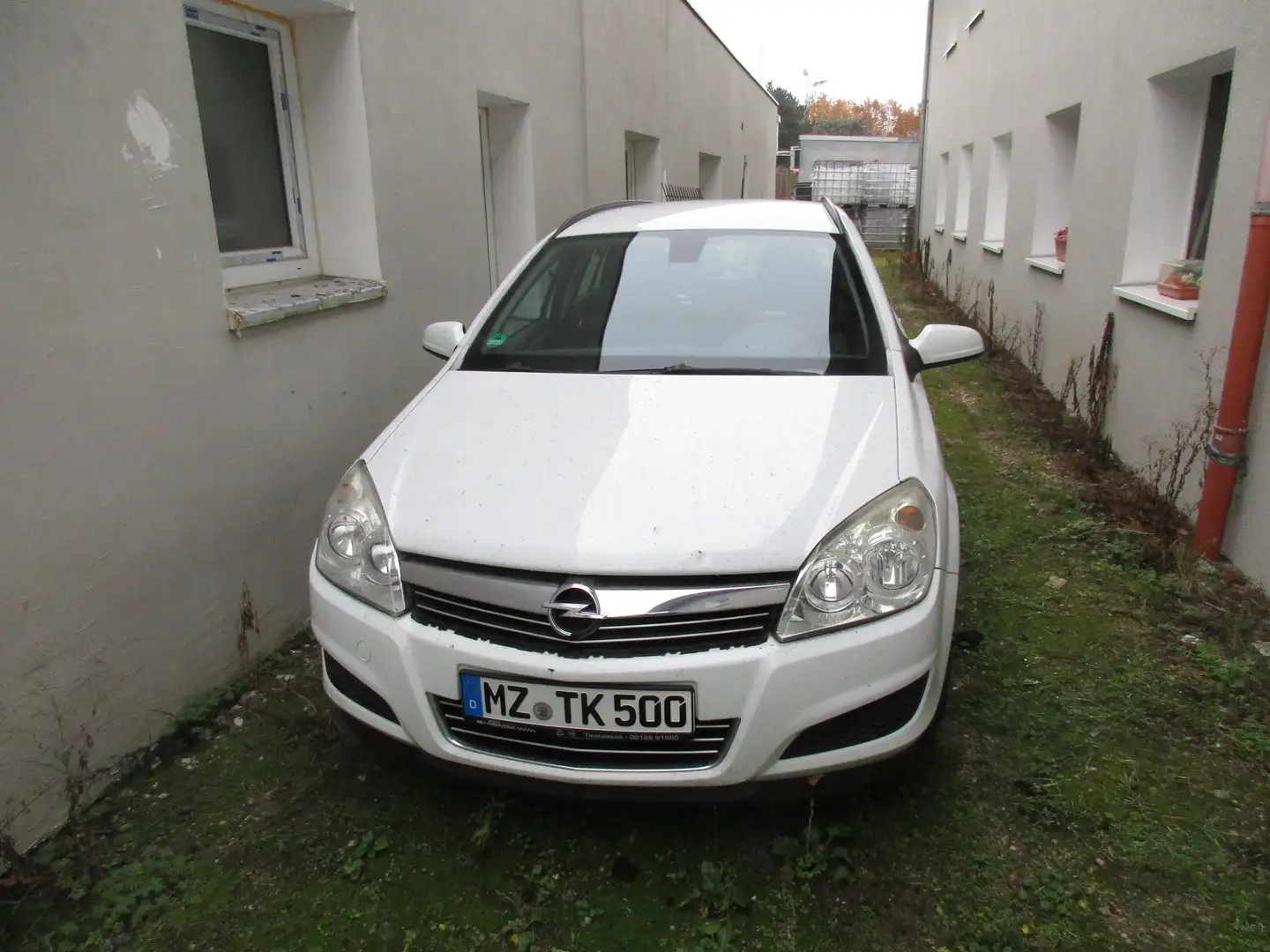 Opel Astra Astra 1.6 Caravan Weiß - 1