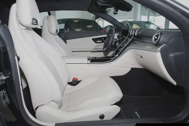 Mercedes-Benz Cle view 6