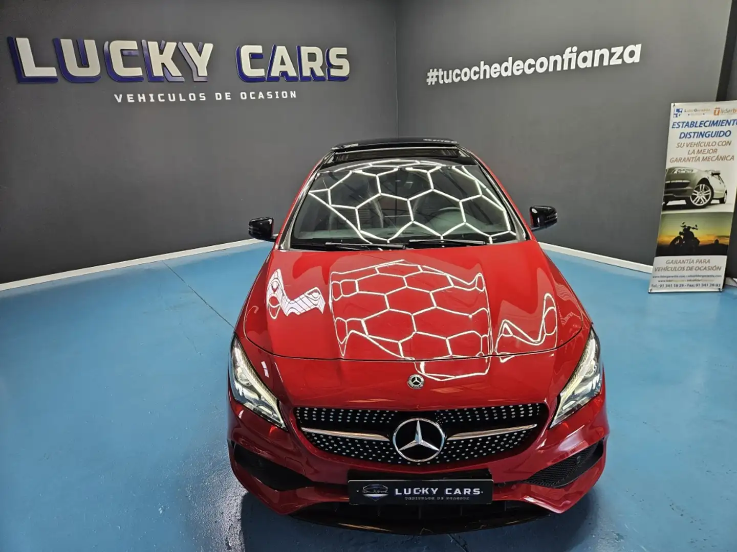 Mercedes-Benz CLA 180 7G-DCT Roşu - 2