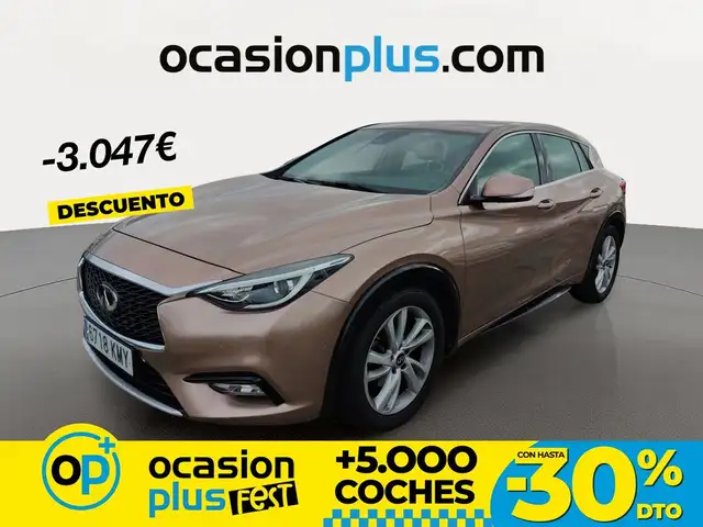Infiniti Q30 1.6t Premium 122