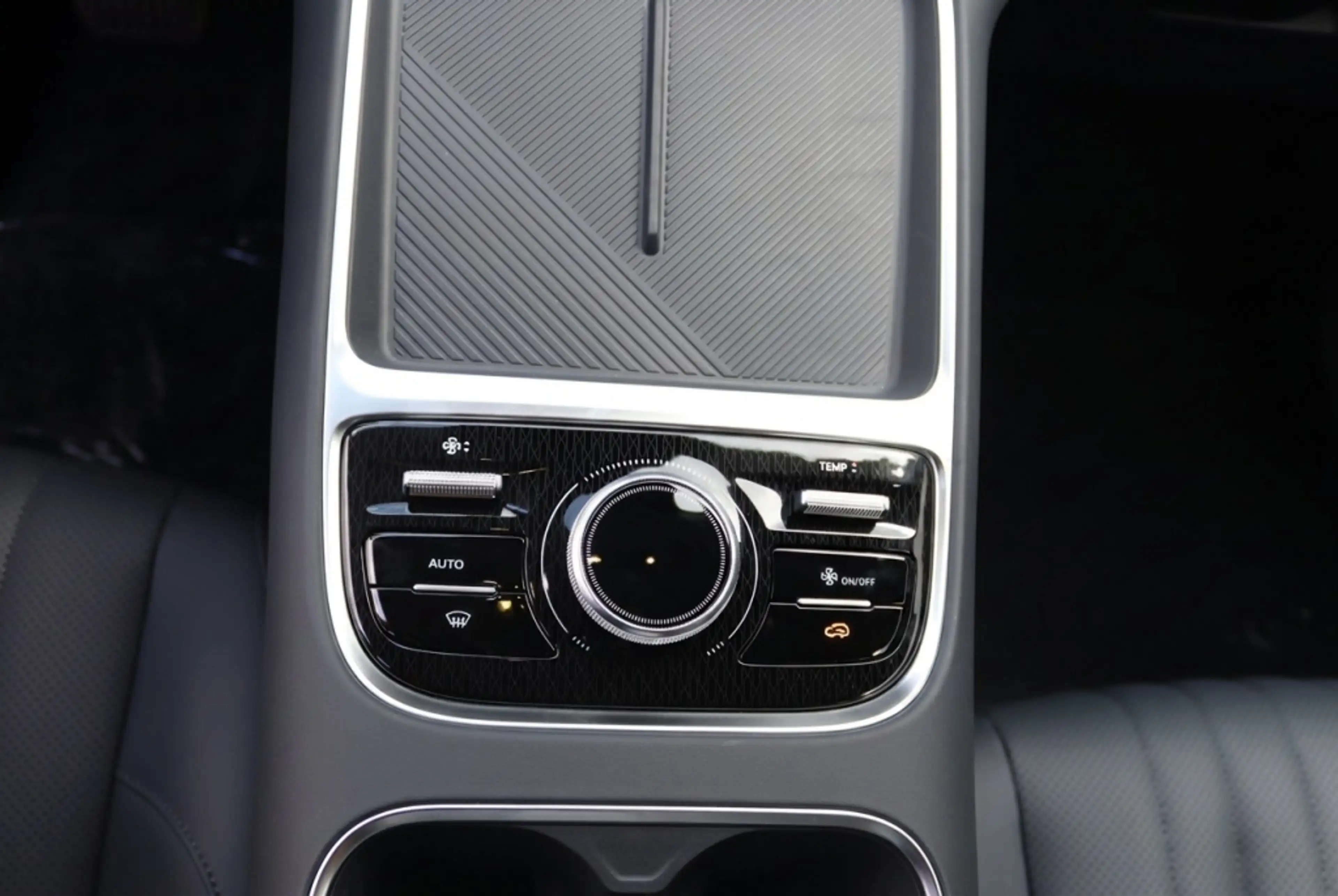 Geely Starray EM-i PRO PLUG-IN STARRAY EM-I PRO PLUG-IN — photo 20