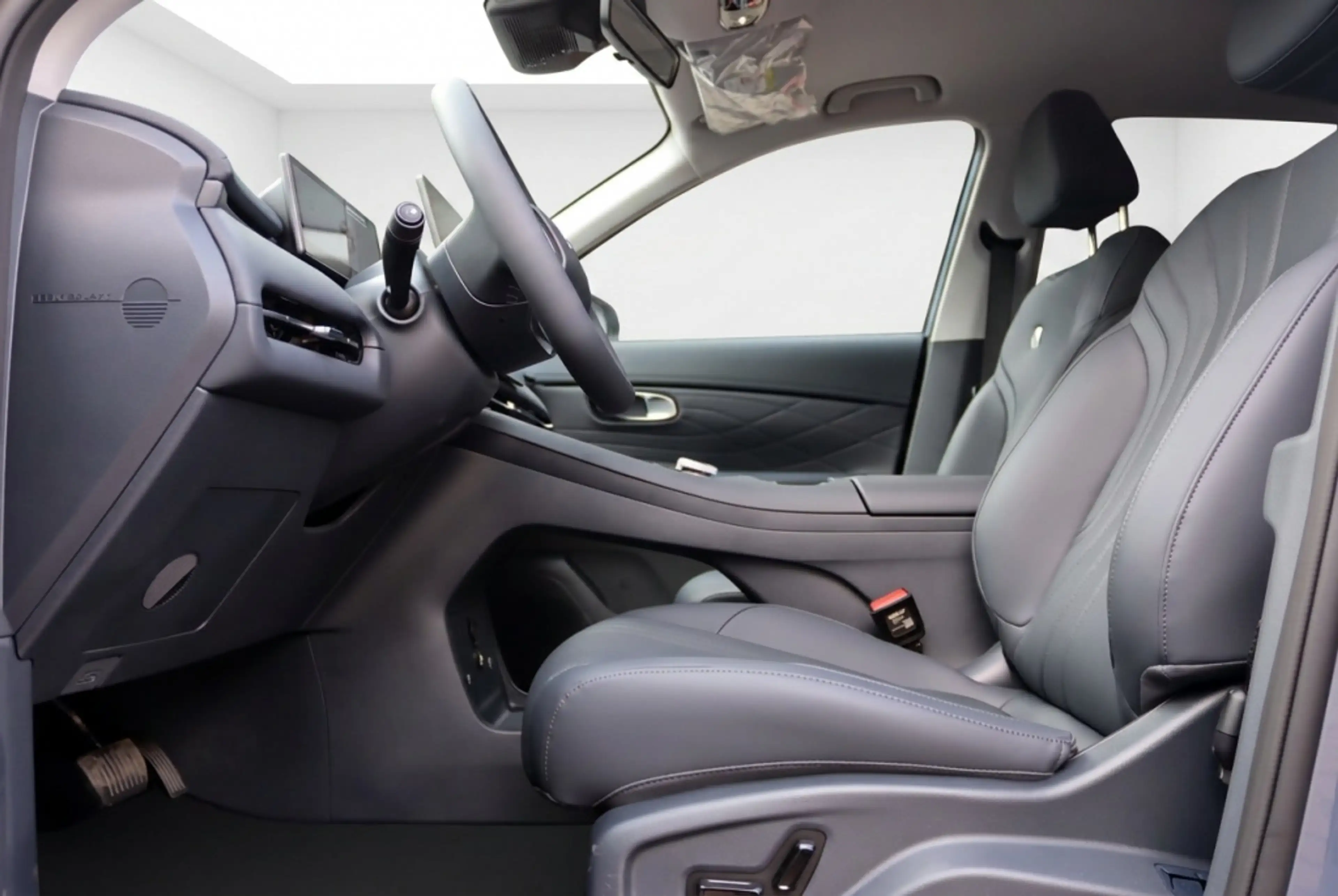 Geely Starray EM-i PRO PLUG-IN STARRAY EM-I PRO PLUG-IN — photo 7