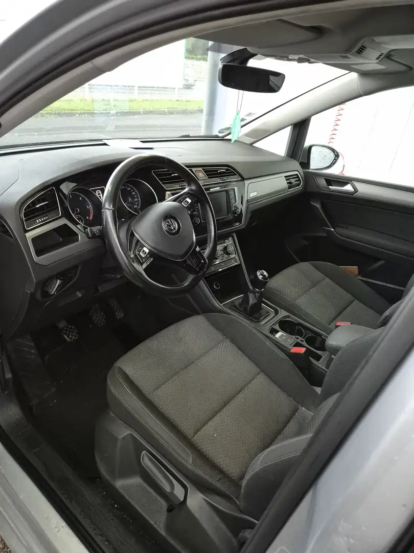 Volkswagen Touran 2.0 TDI 150 BMT 7pl Confortline - 2