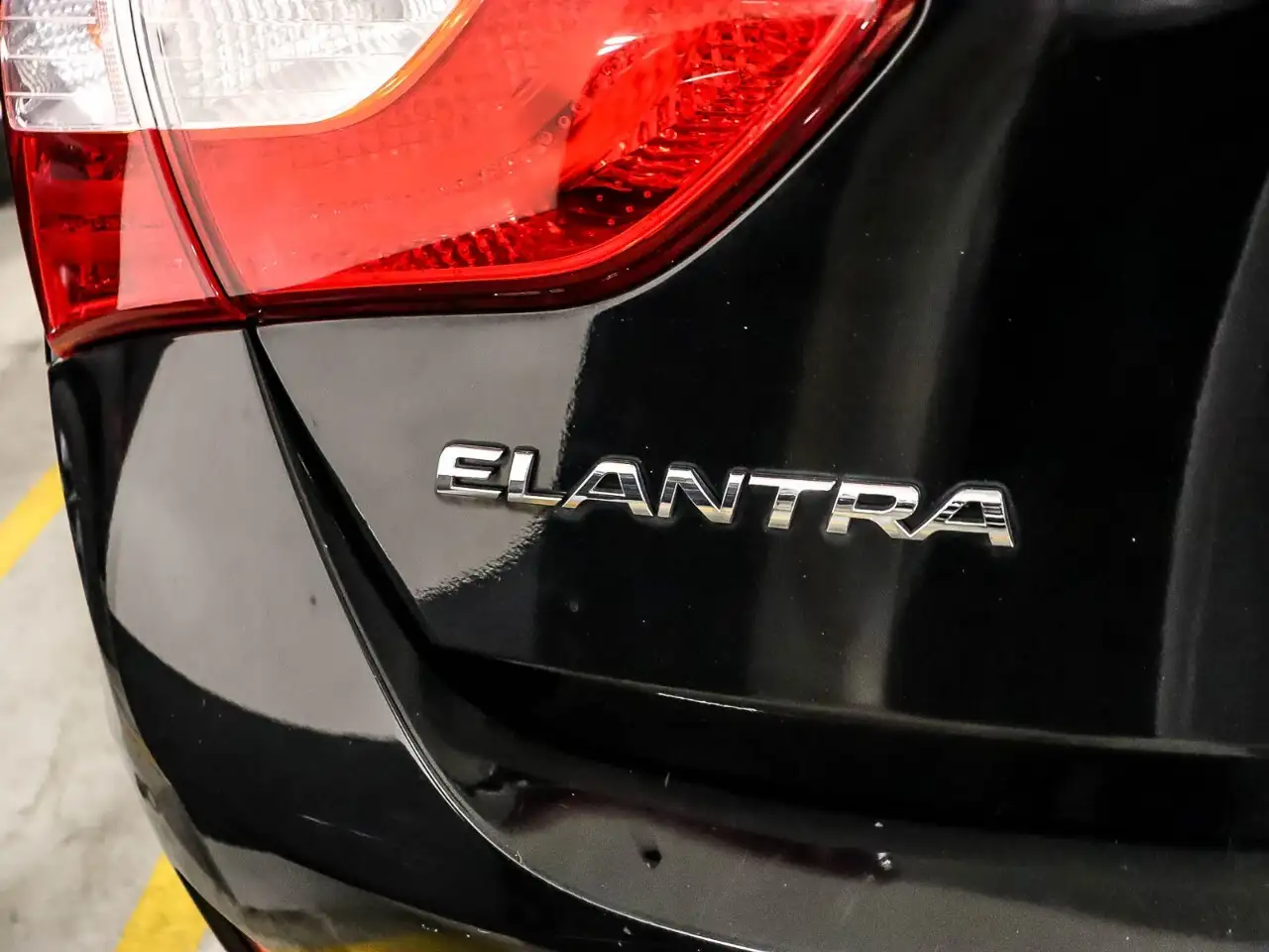 Hyundai ELANTRA снимка Hyundai ELANTRA