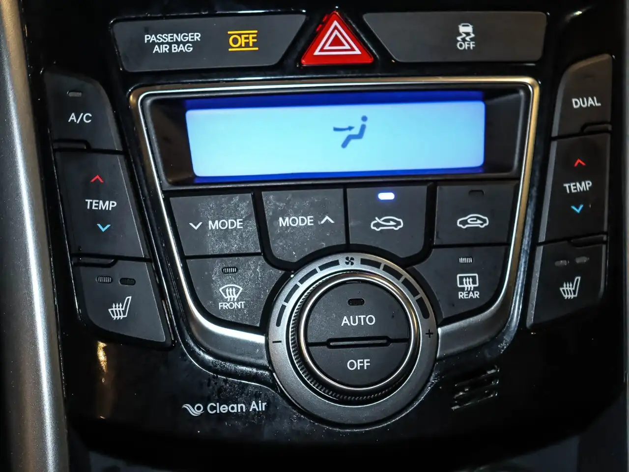 Hyundai ELANTRA снимка Hyundai ELANTRA