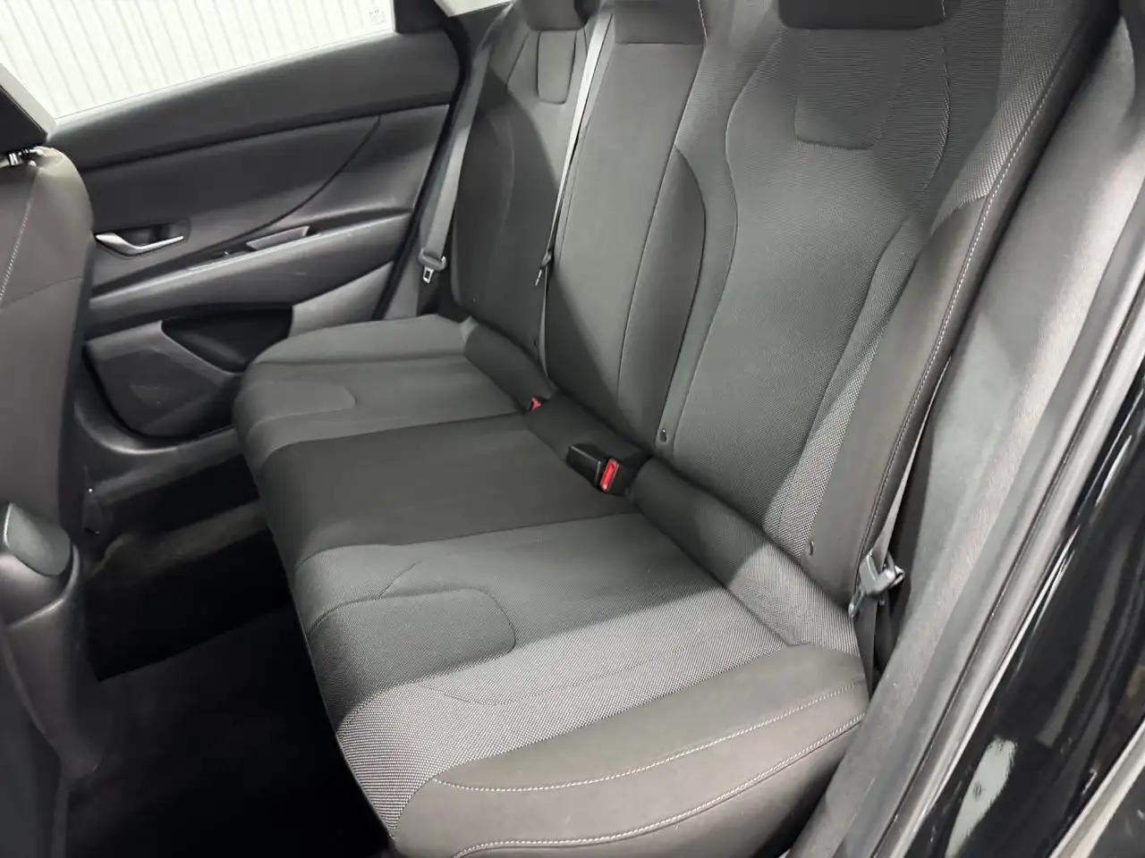Hyundai ELANTRA снимка Hyundai ELANTRA