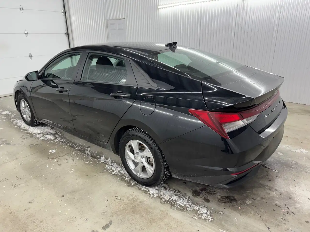 Hyundai ELANTRA снимка Hyundai ELANTRA