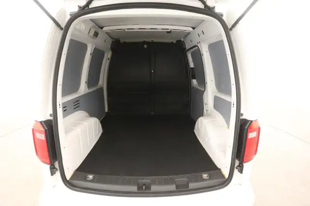 Volkswagen Caddy view 3