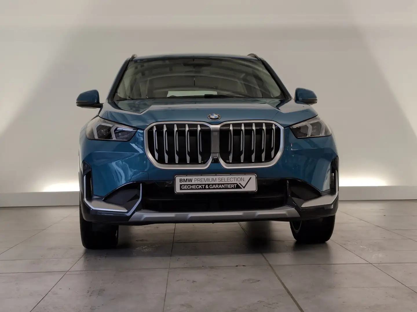 BMW X1 xDrive23d xLine Navi/LED/HuD/AHK/DAB/DrAS/PaA Head Blau - 2