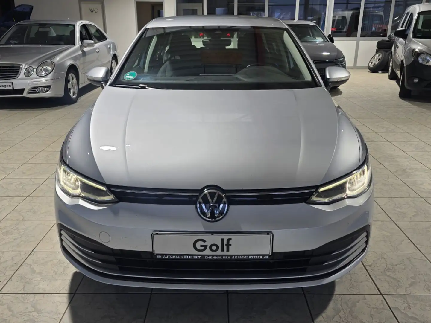 Volkswagen Golf VIII Lim. Life AUTO NAVI LED ACC MASSAGE LH Silber - 2