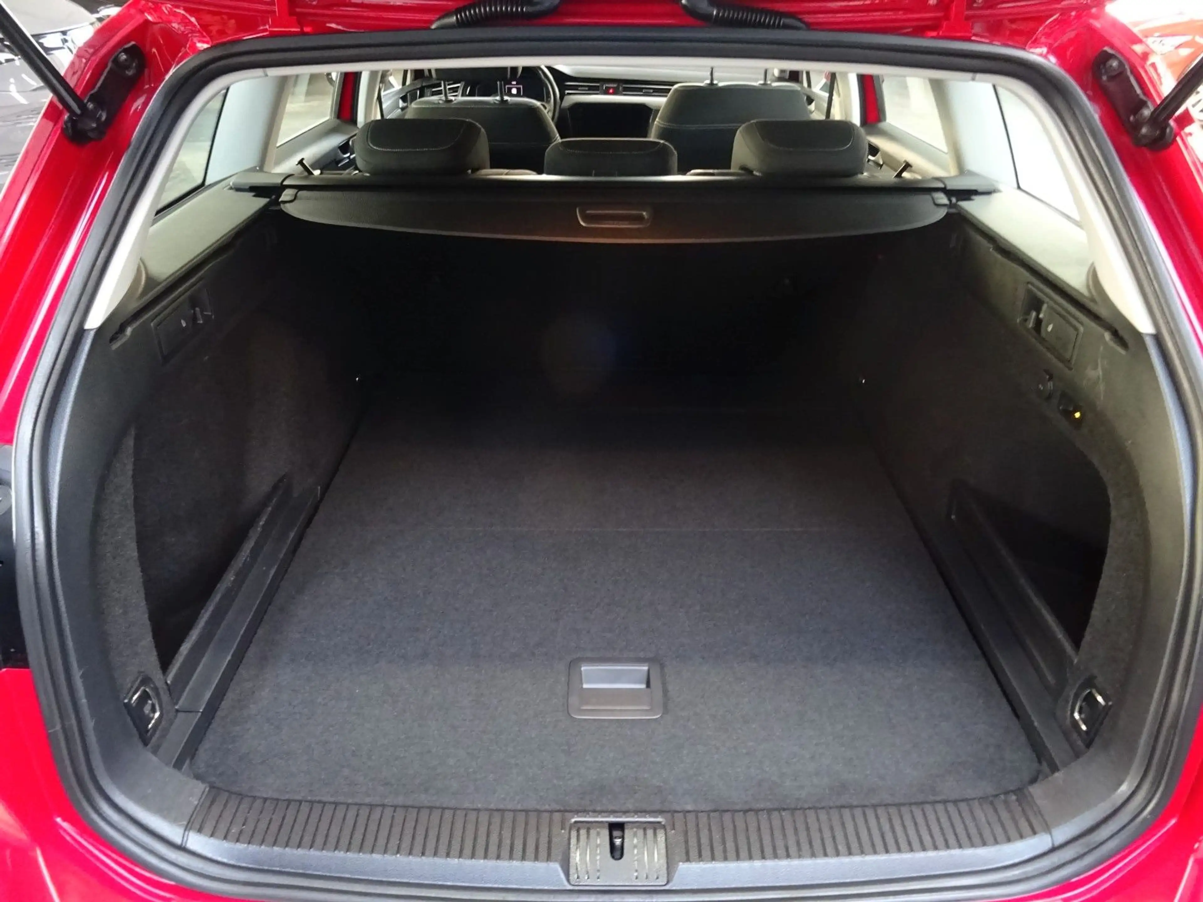 Volkswagen Passat Variant PASSAT 2.0 TDI CL.*DIGITAL*AHK*ACC*CAM*MASSAGE* — photo 12
