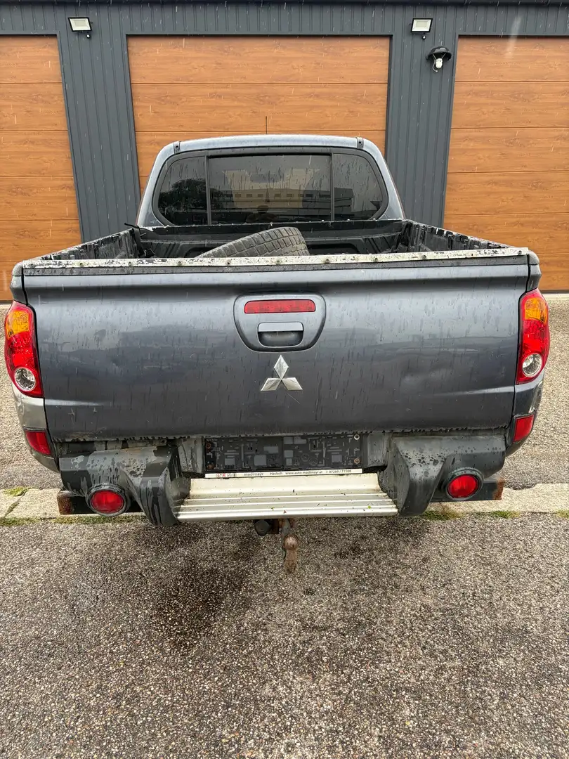 Mitsubishi L200 L 200 2,4 DI-D HP 4WD Doppelkabine Intense Connect Grau - 2