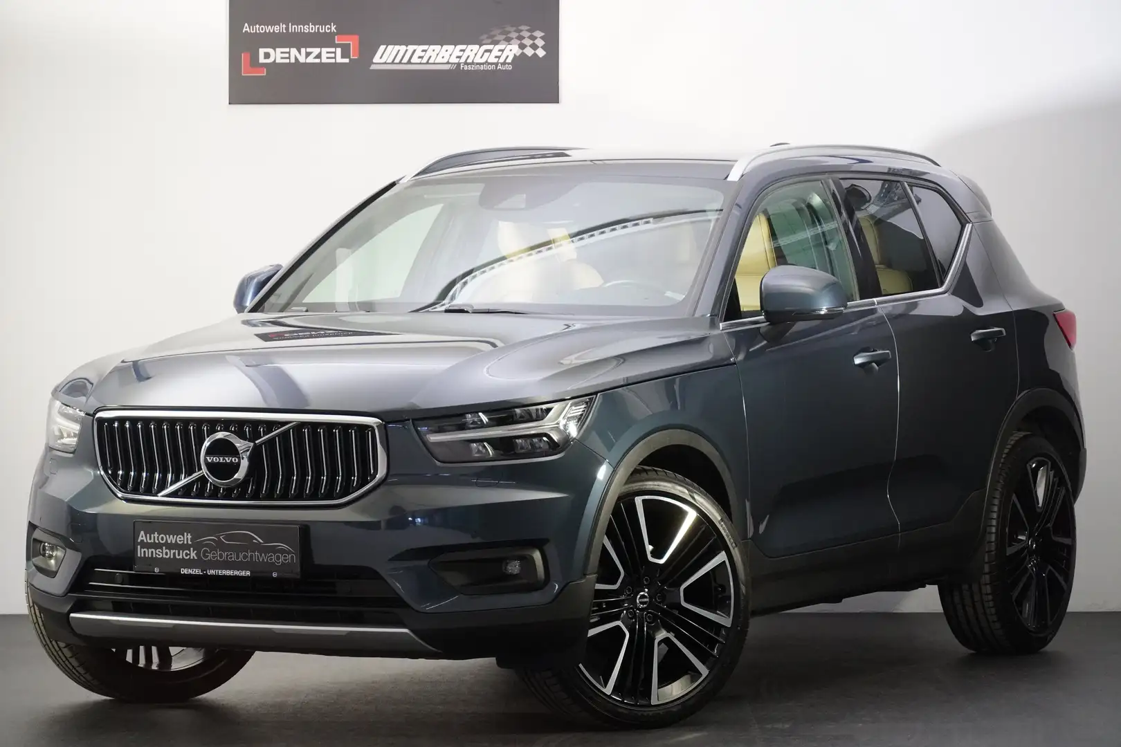 Volvo XC40 T4 AWD Inscription Geartronic Blau - 1