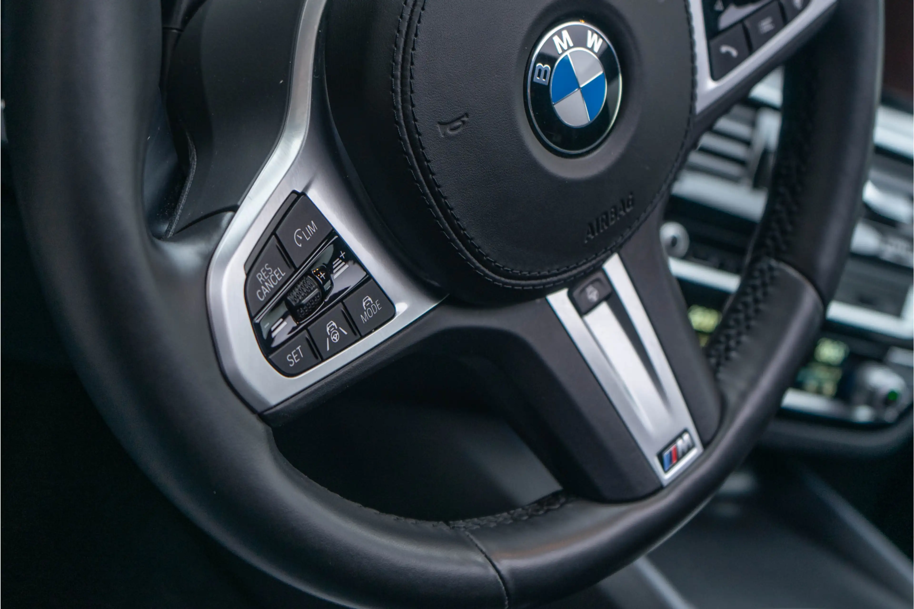 BMW 530 5-serie 530e M Sport / M Sportstoelen/ Schuif-kant — photo 14