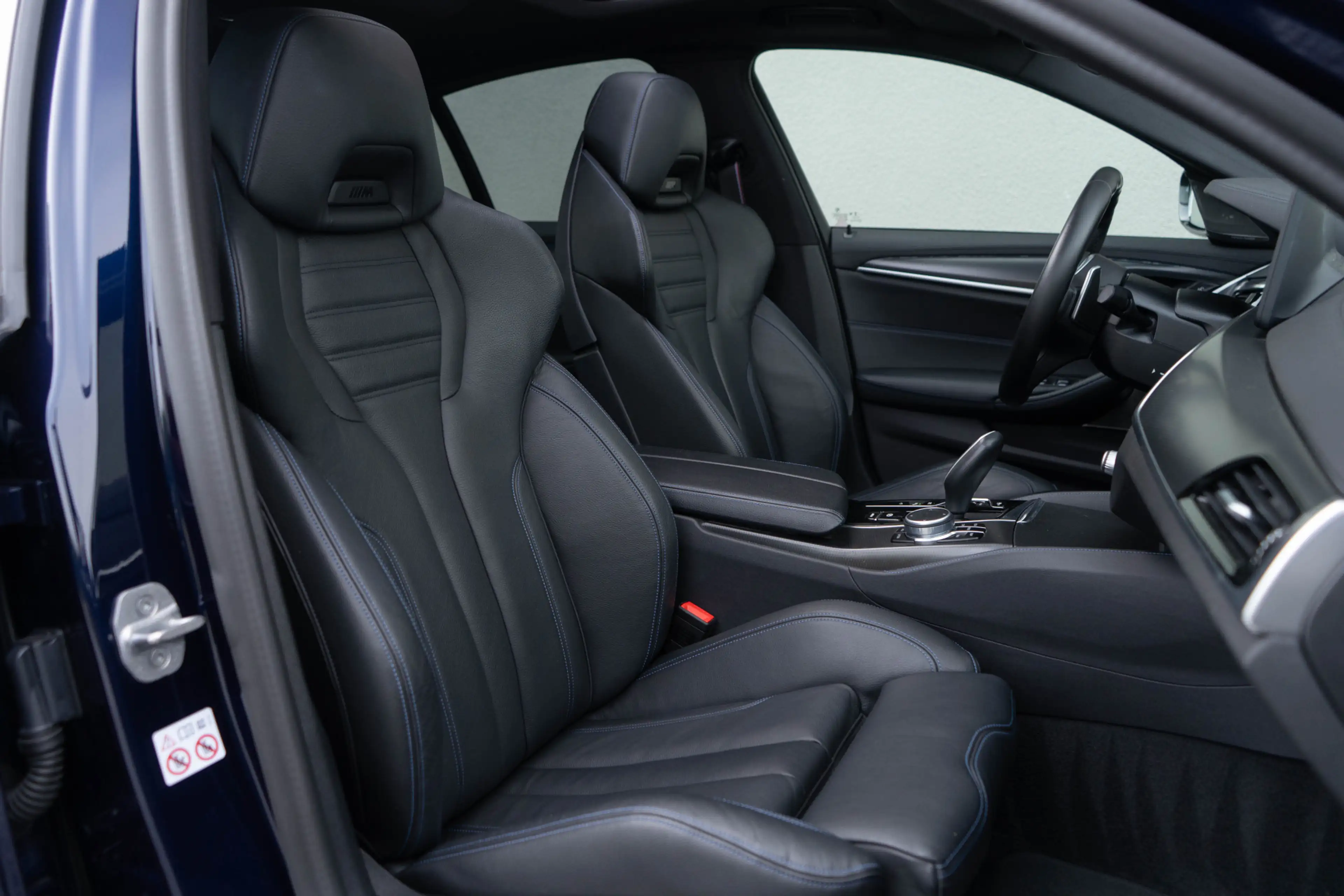 BMW 530 5-serie 530e M Sport / M Sportstoelen/ Schuif-kant — photo 6