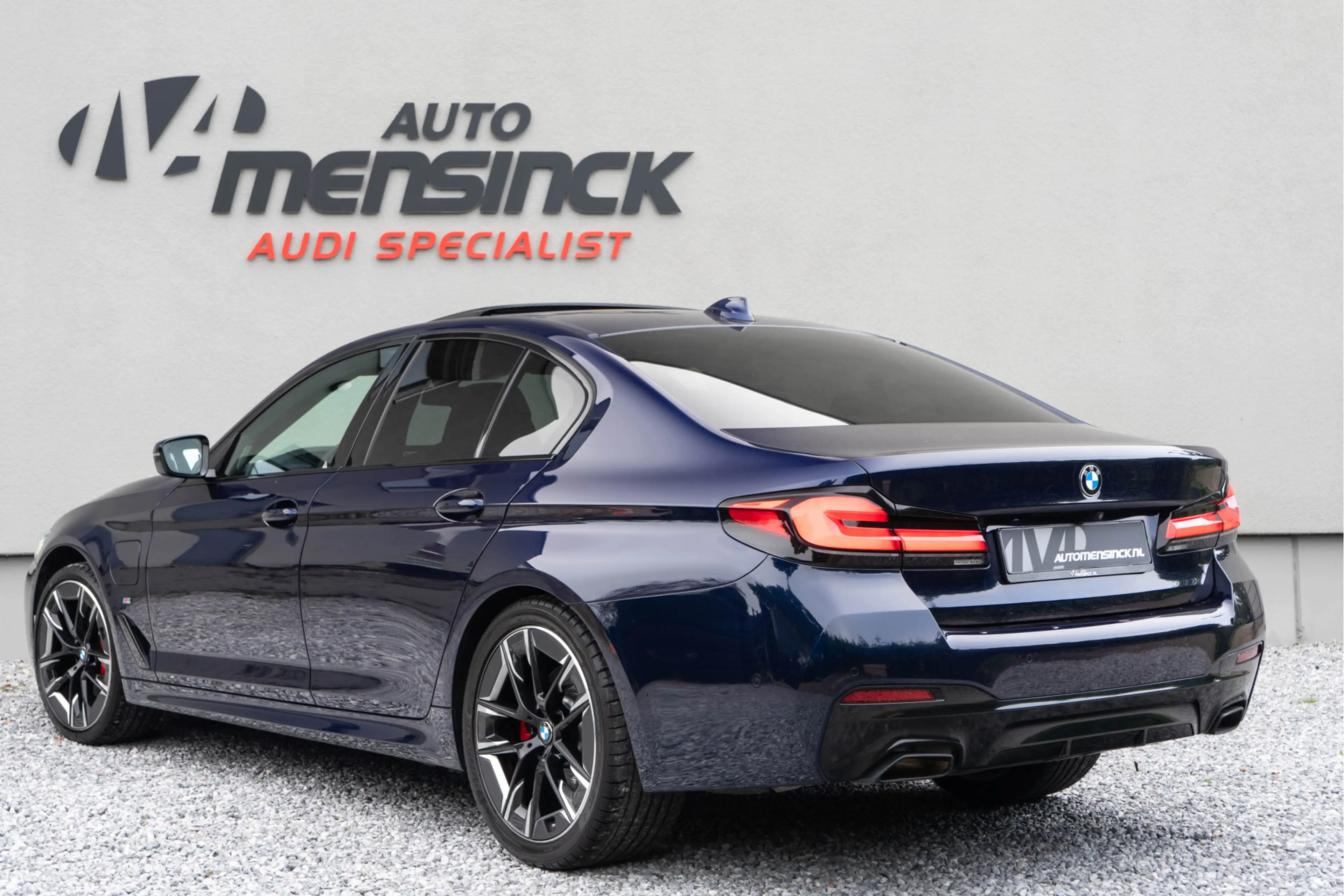 BMW 530 5-serie 530e M Sport / M Sportstoelen/ Schuif-kant — photo 4