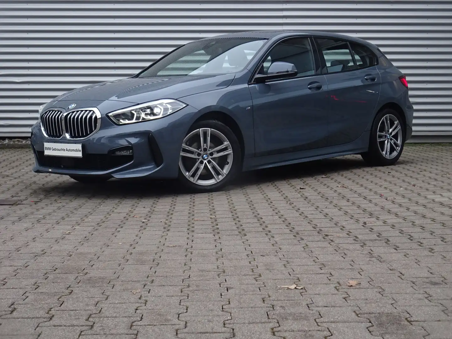 BMW 118 i Lim M Sport LivePro HuD Pano Drive/ParkAssi - 1