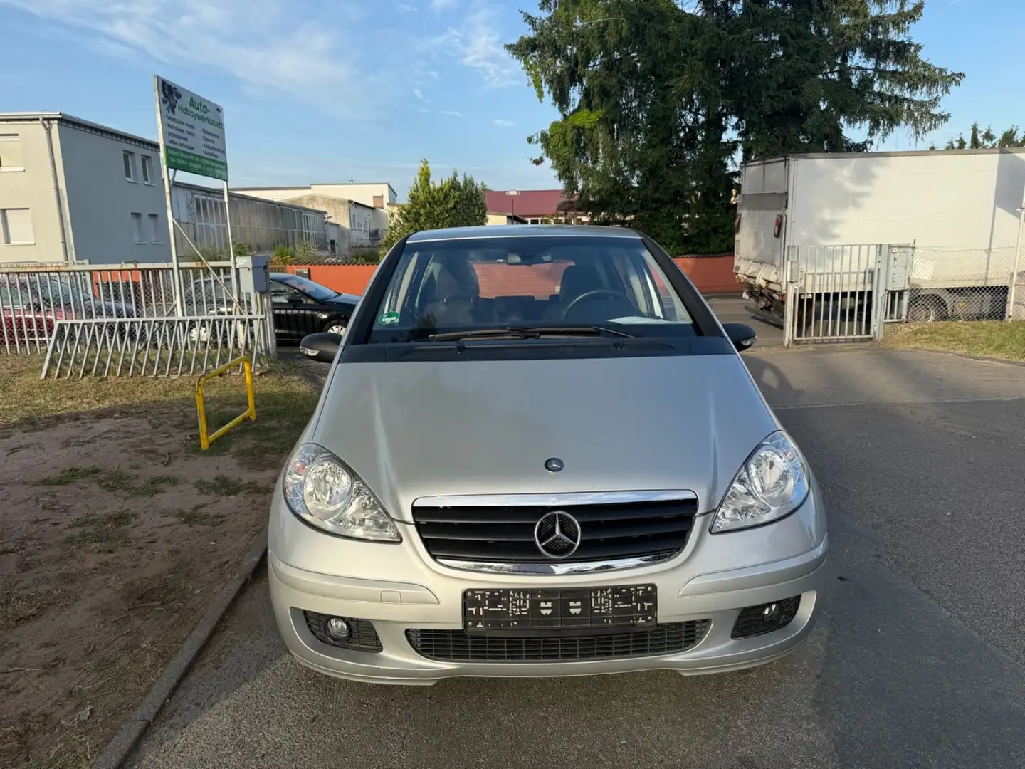 Mercedes-Benz A 150 AUTOMATIK KLIMA Zilver - 2